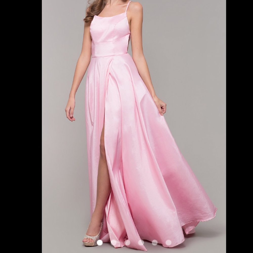 Brand new with tags size 6 long, pink prom dress